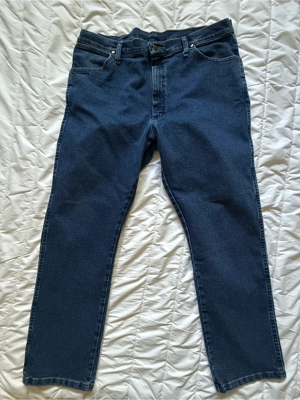 Men's Wrangler Blue Straight-Leg Jeans
